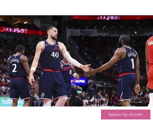 祖巴茨肋骨骨折赛季报销 仅为步行者出战五场 祖巴茨肋骨骨折赛季报销 仅为步行者出战五场